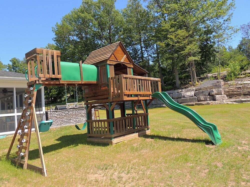 Angel Rock Waterfront Cottages and Vacation Homes