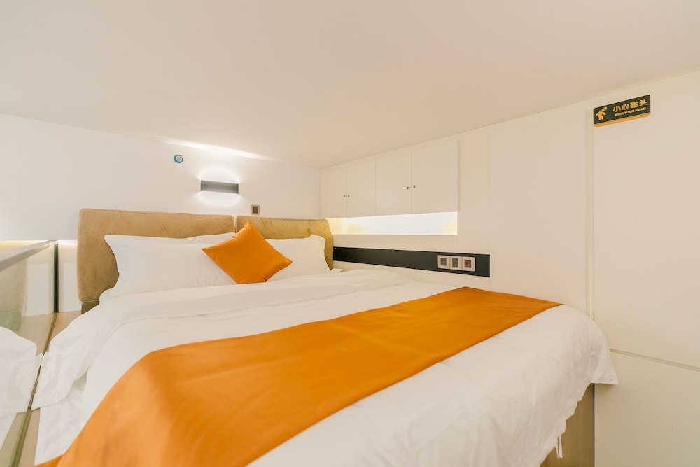 Xizhengjia Apartment Hotel (Guangzhou Financial City Keyun Road subway station store)