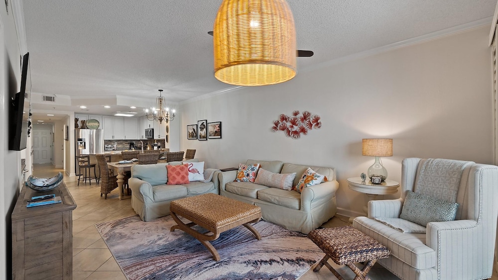 The Enclave #1006 by Southern Vacation Rentals