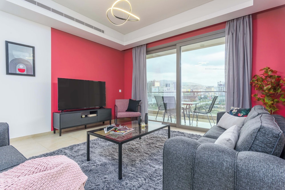 Viva 3-BR Apt in Waterfront Dbayeh