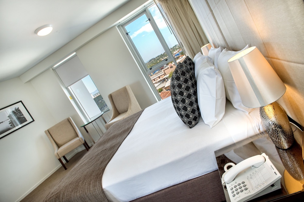 Rockhampton Vacations - Empire Apartment Hotel - Property Image 11