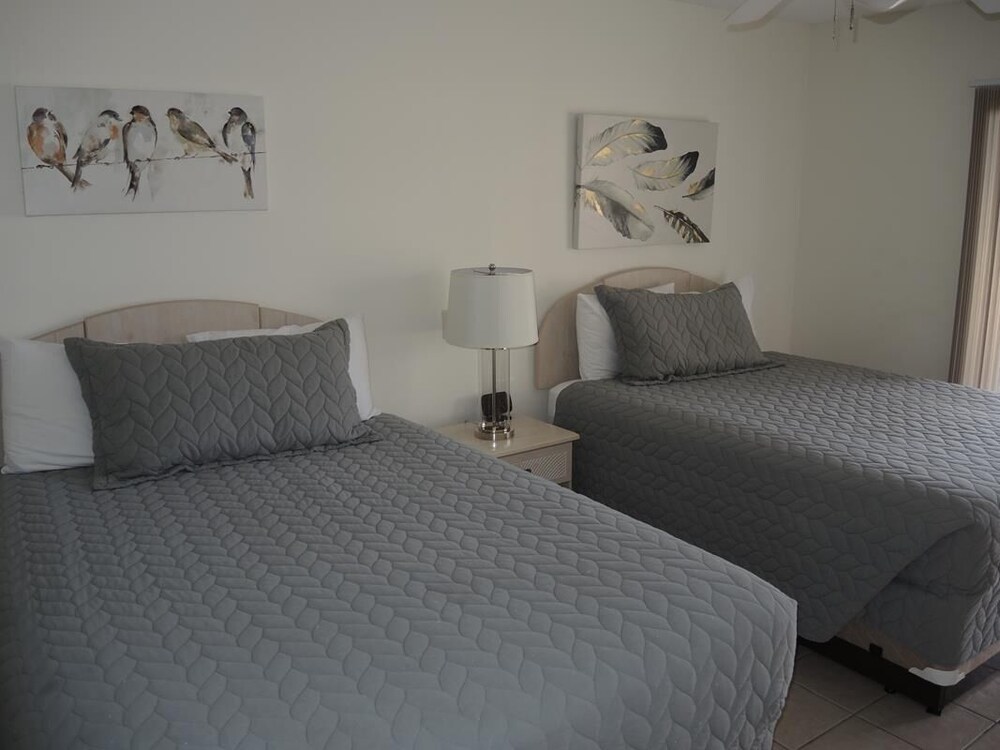 2302 2 Bedroom Villa by RedAwning view 5