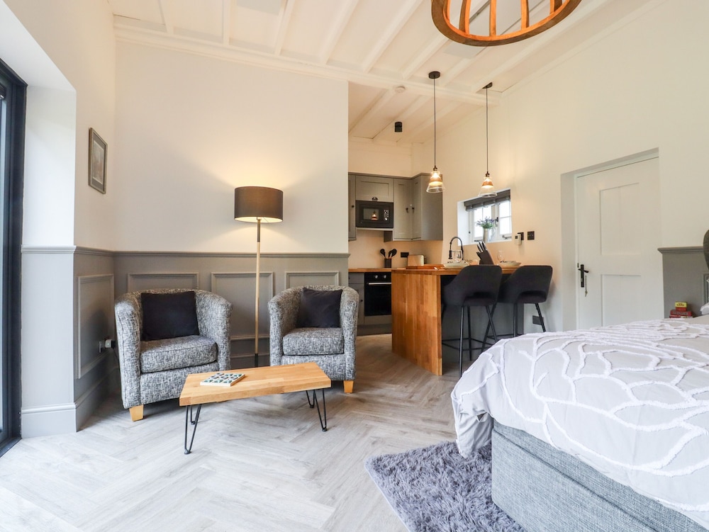 The Snug at Pickelden Farmhouse