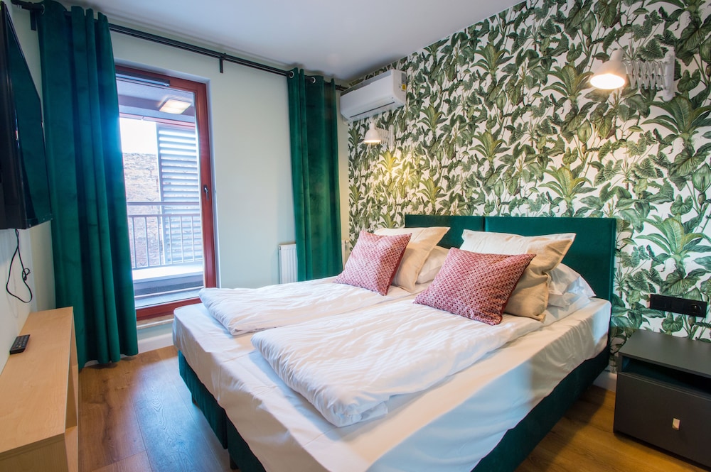 Grand Apartments - Waterlane Island SPA view 5