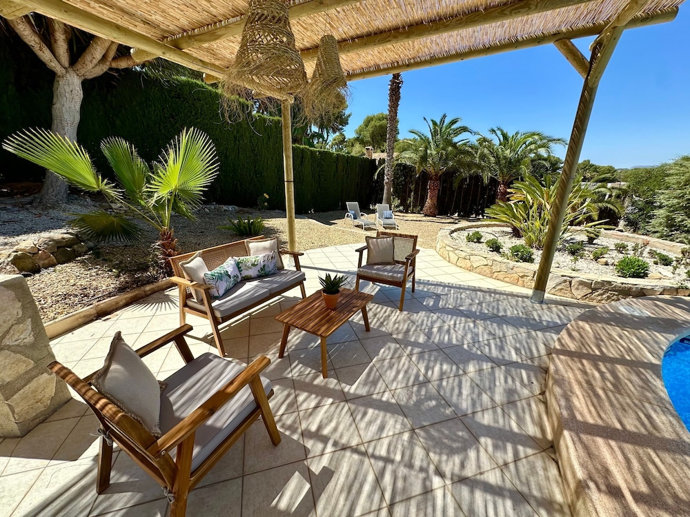 3 Bedroom Villa Walking Distance to Moraira