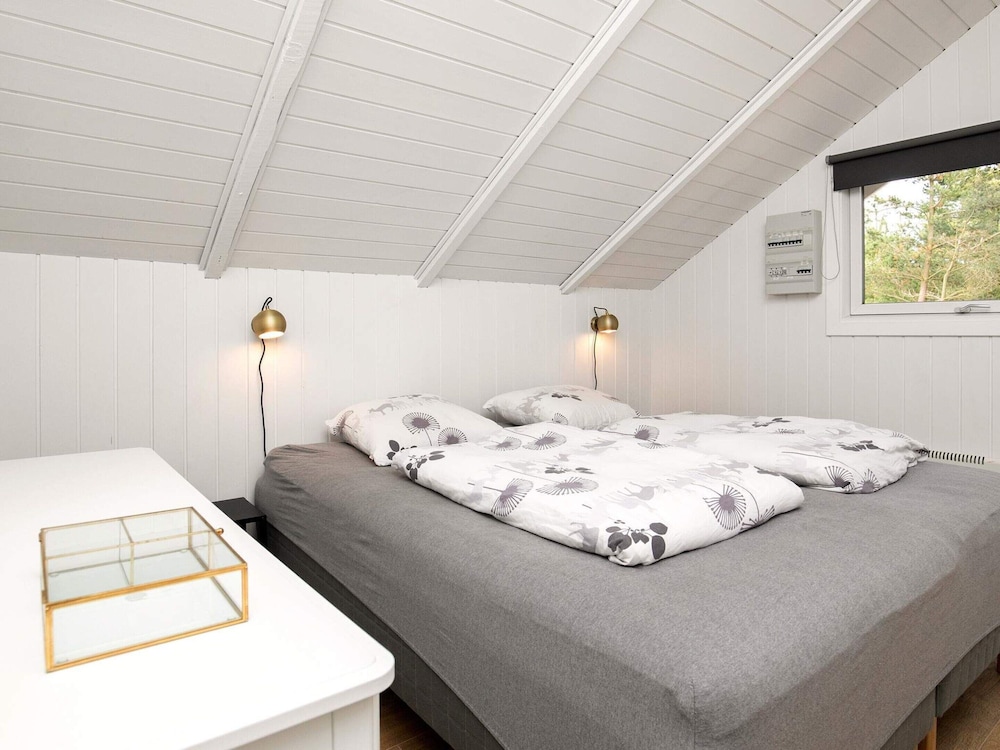 8 Person Holiday Home in Blavand view 4