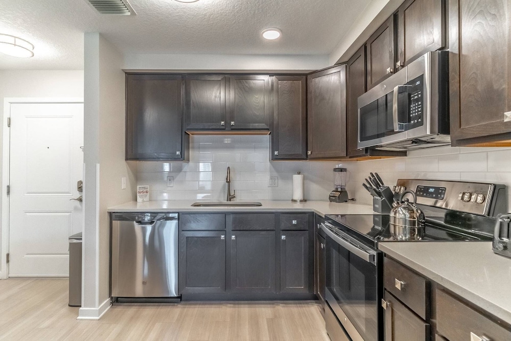 4001 Vista Cay