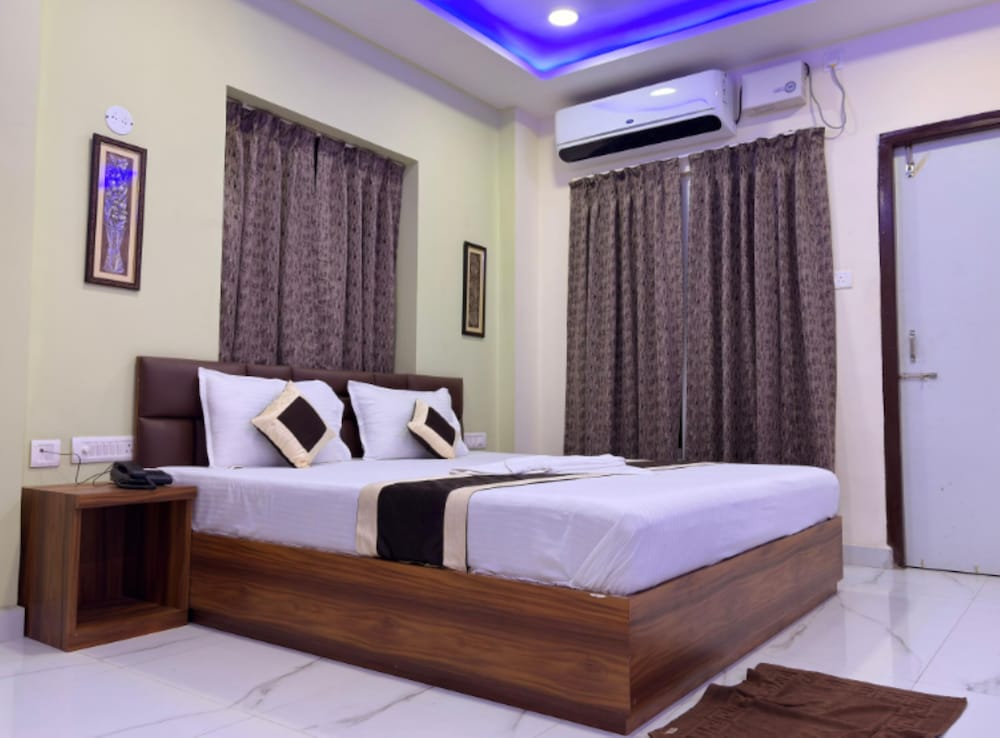 Hotel Pushparaj Puri