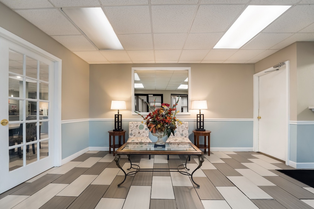 Atlanta Vacations - SureStay Hotel by Best Western Columbus Downtown - Property Image 27