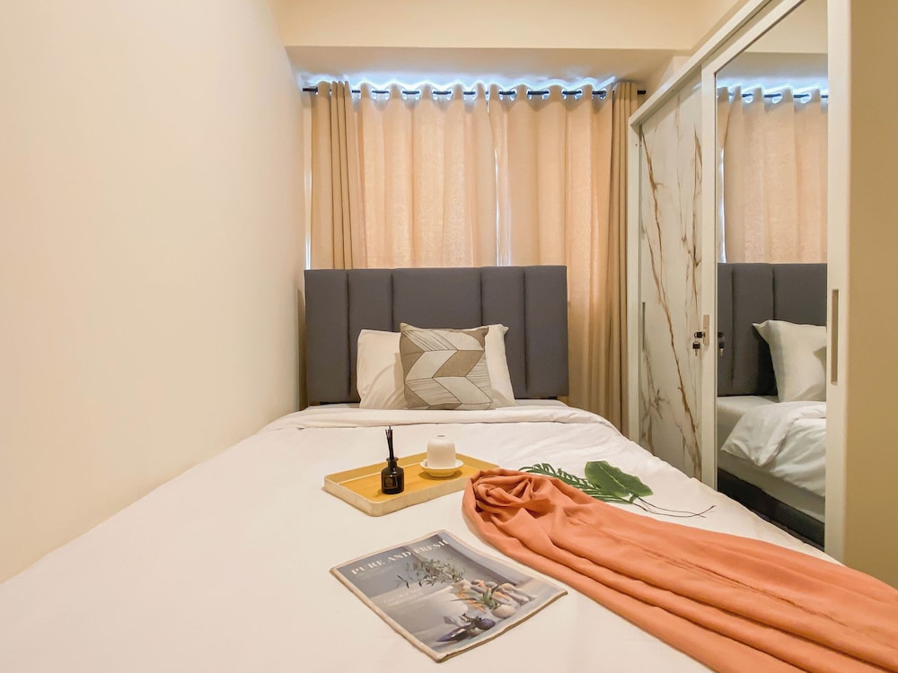 Simple Look 3Br Meikarta Apartment