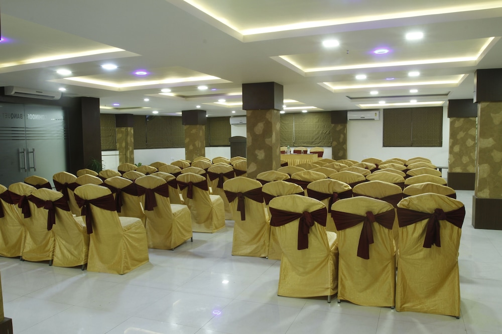 meeting & event spaces