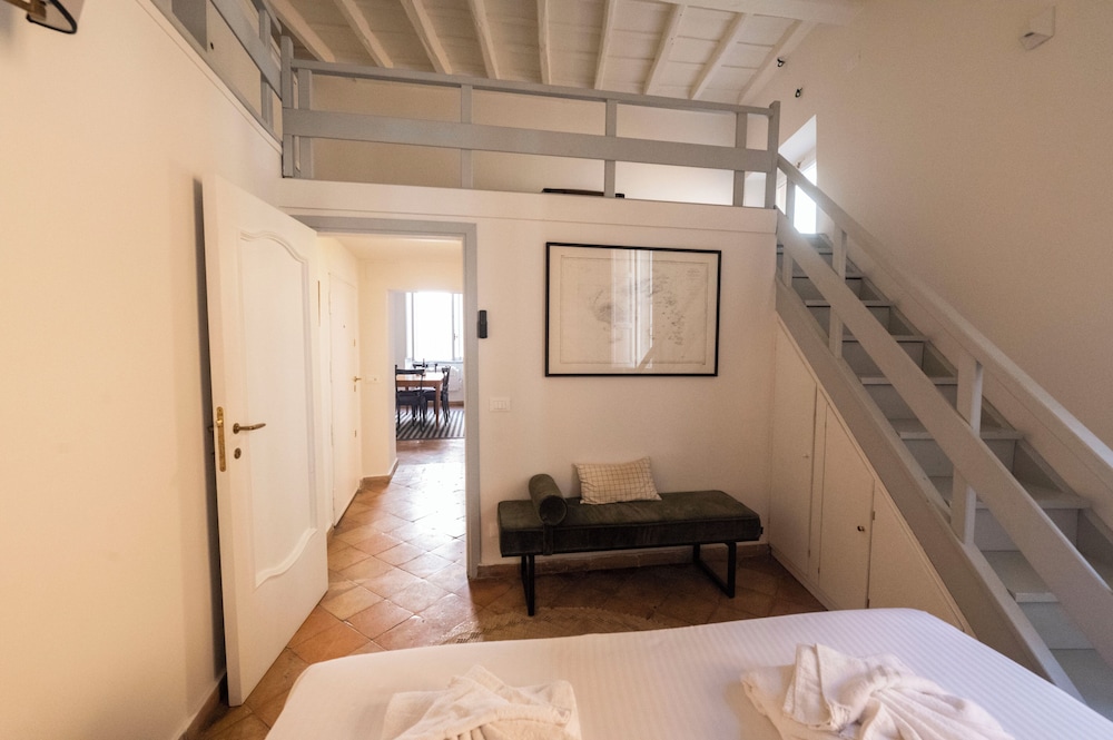 Pantheon Apartments