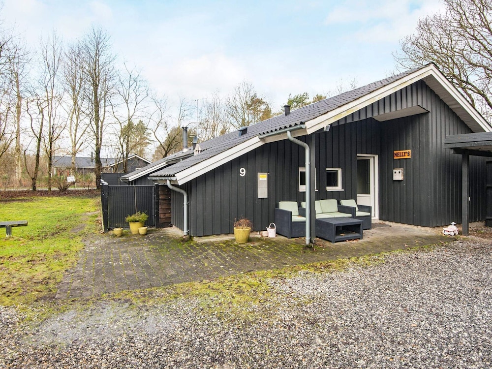 8 Person Holiday Home in Oksbol