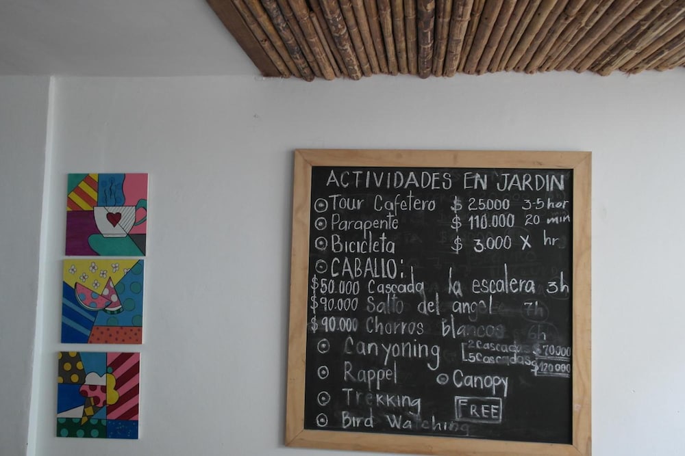 Sgt Pepper's Hostel
