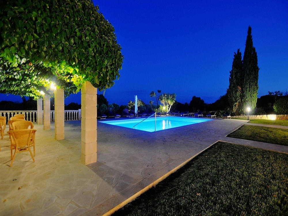 Exquisite Villa With Views