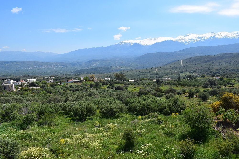 Eirini's Stone House