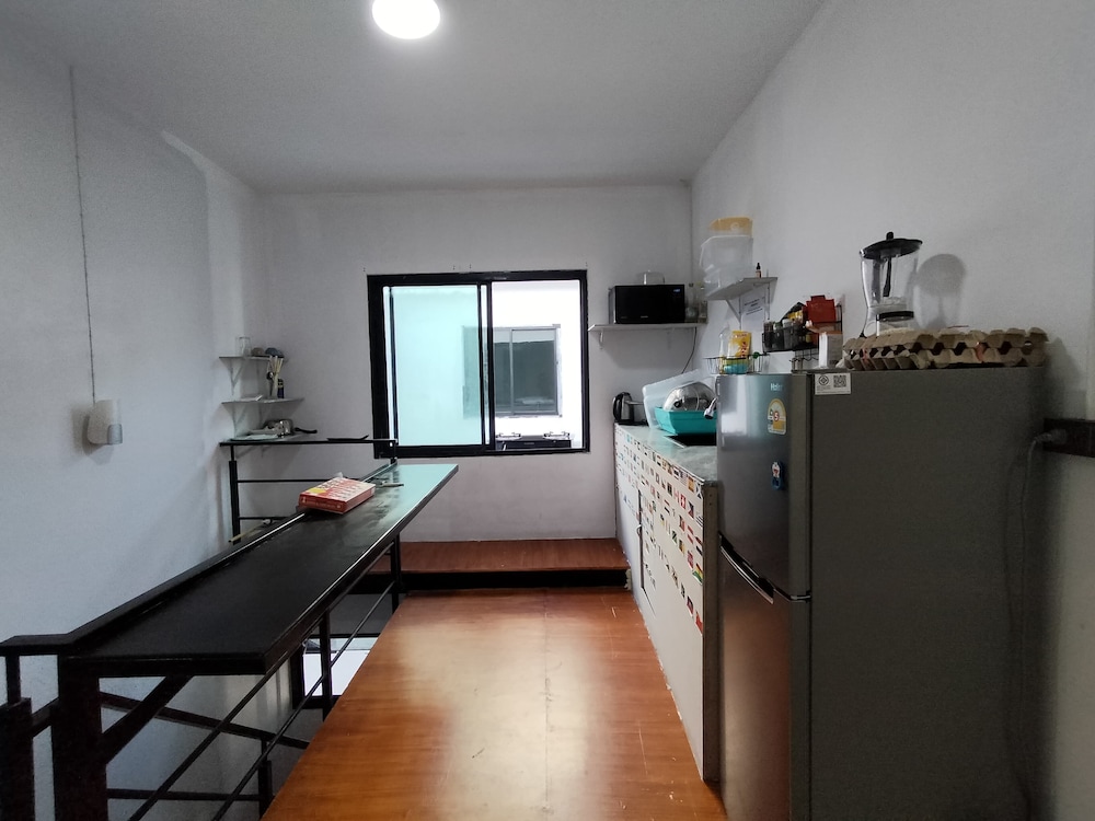 Den Nest Guest House KRABI