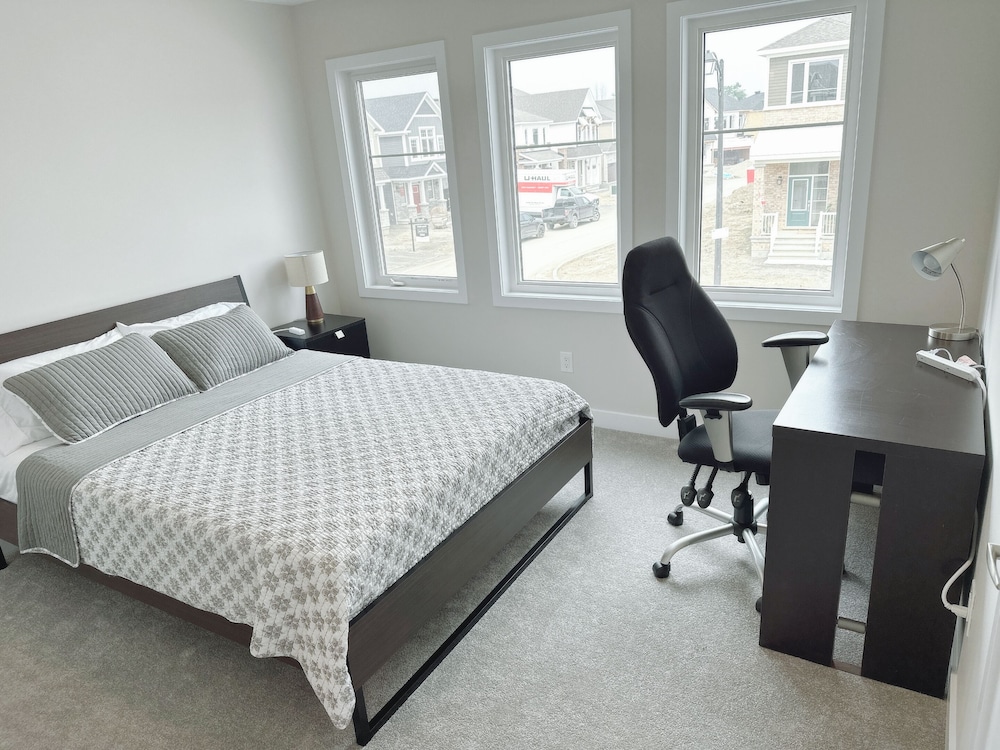 Beautiful rooms with Netflix