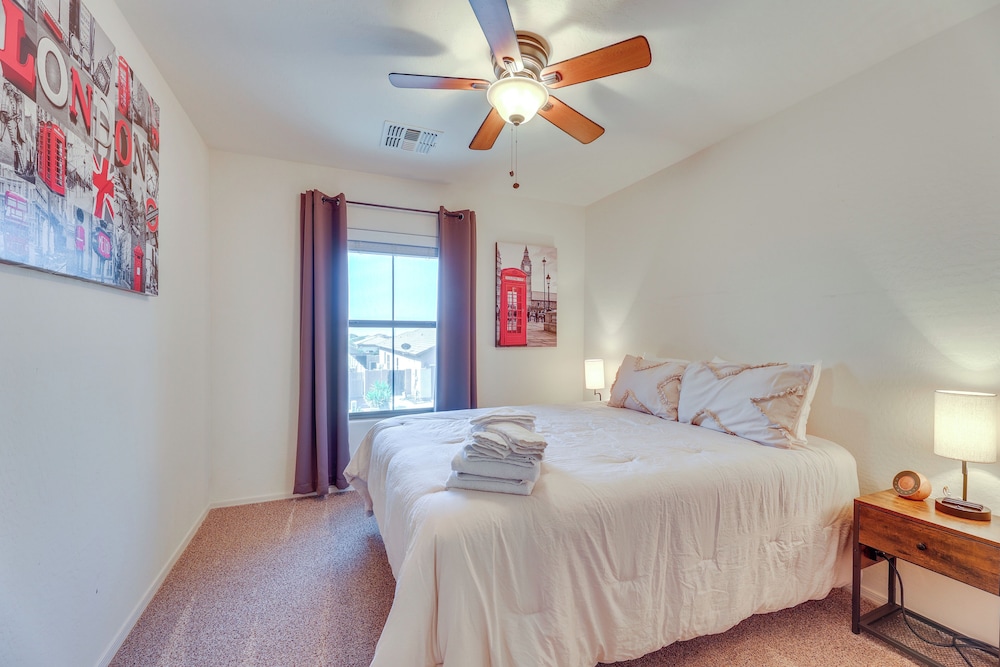 Mtn-view Getaway w/ Outdoor Oasis in Gold Canyon