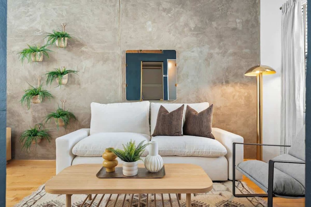Gaslamp Row House - Sleeps 8 Private Garage AC