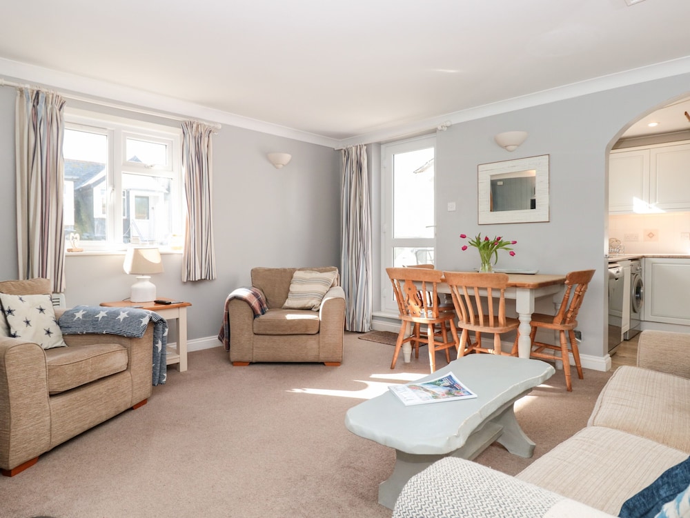 3 West Park Mews