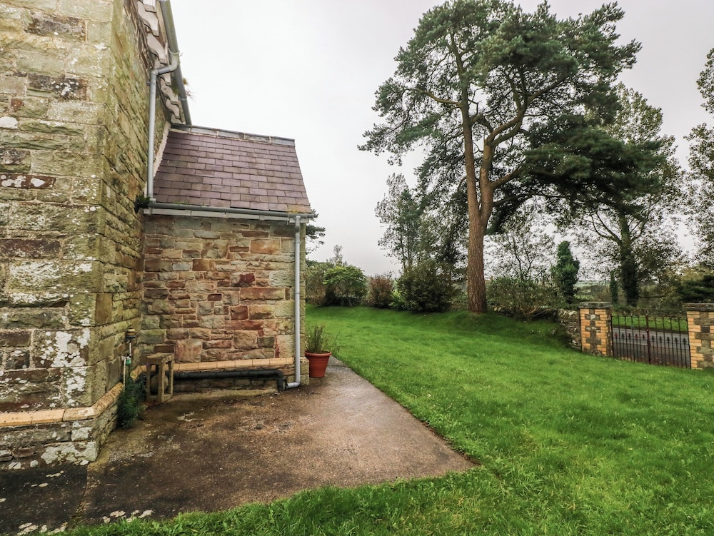 Church Llygad Y Dyffryn