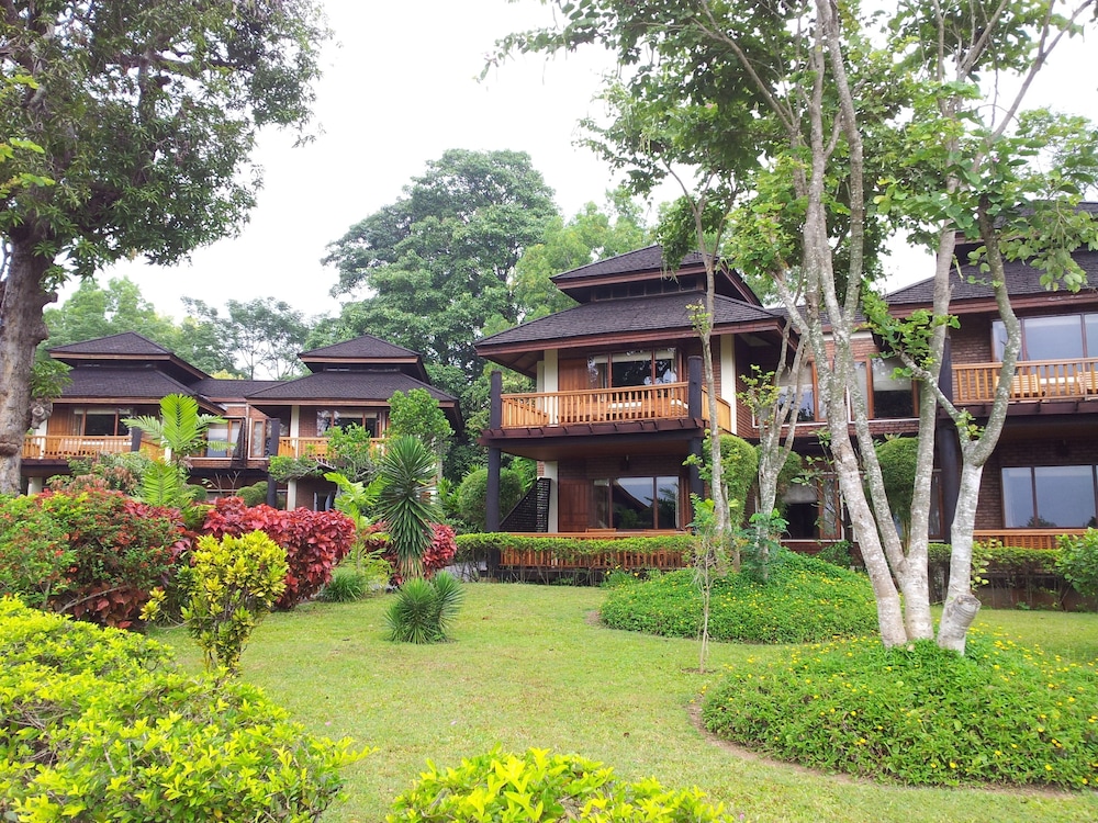Inle Lake View Resort & Spa