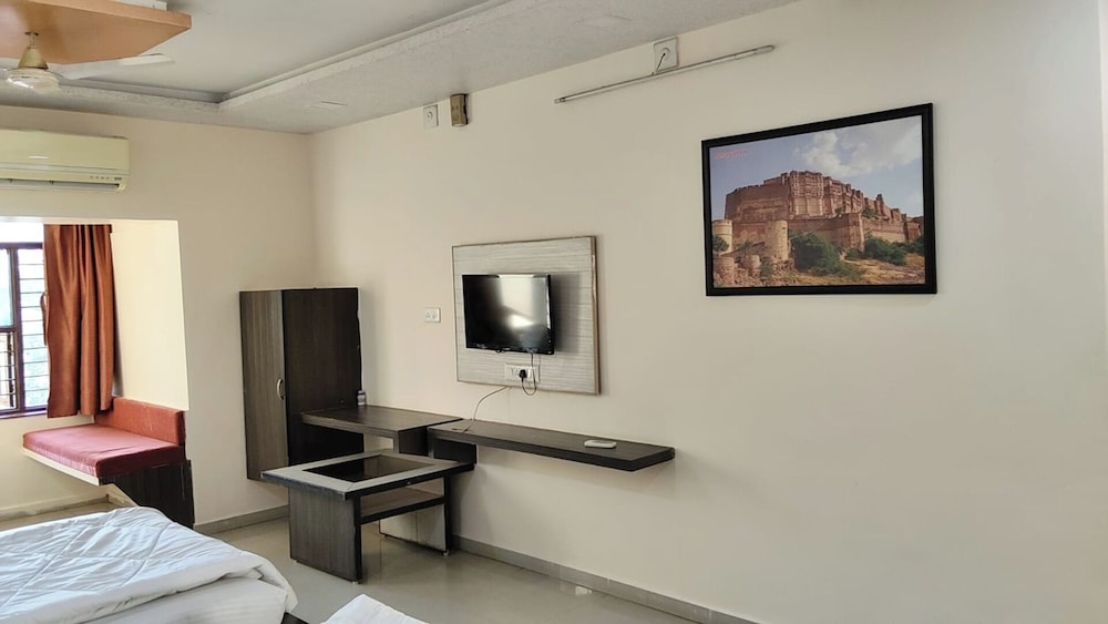Mangal Murti Hotels Pvt. Ltd.