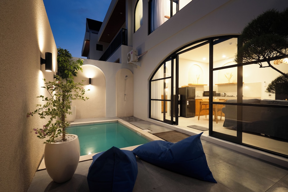 1BR Private Pool Villa Rice Field View
