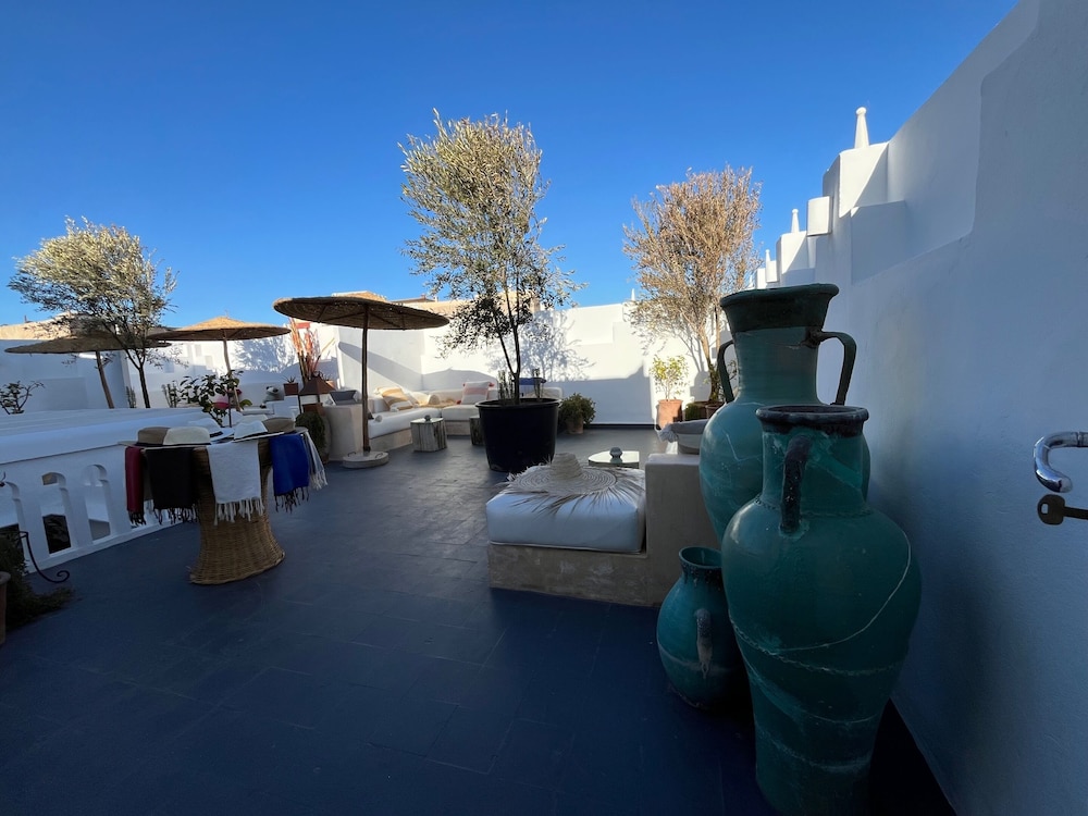 RIAD MALAÏKA