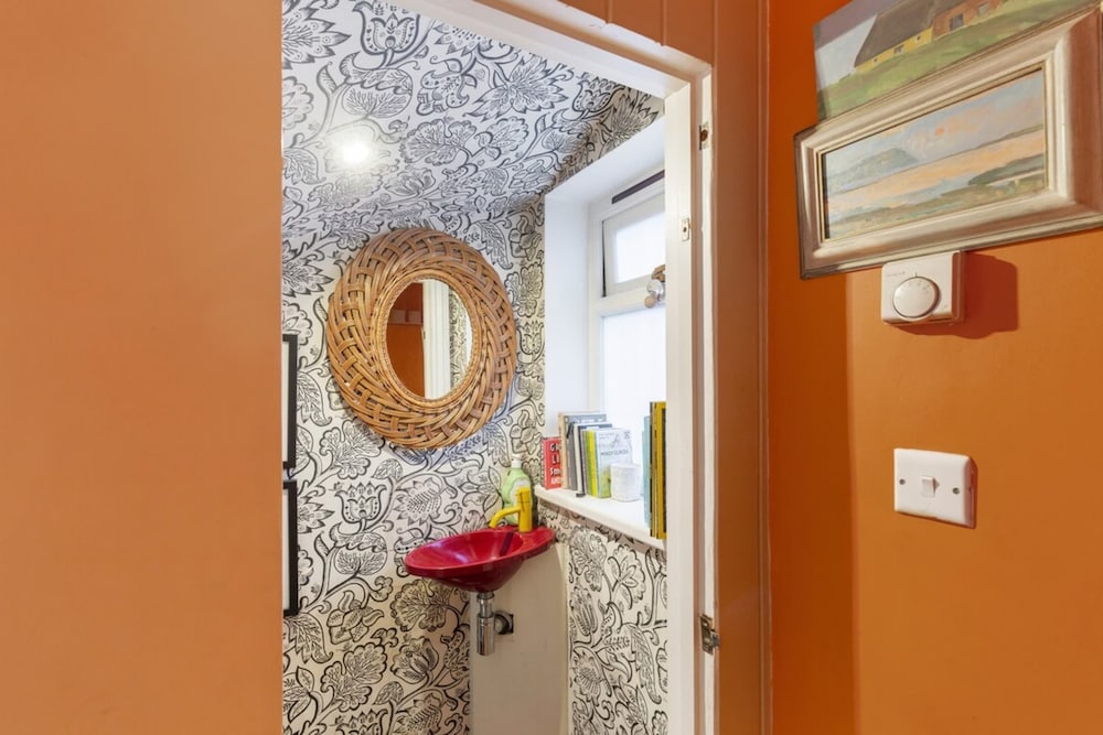 Lovely 4 Bedroom House near Portobello