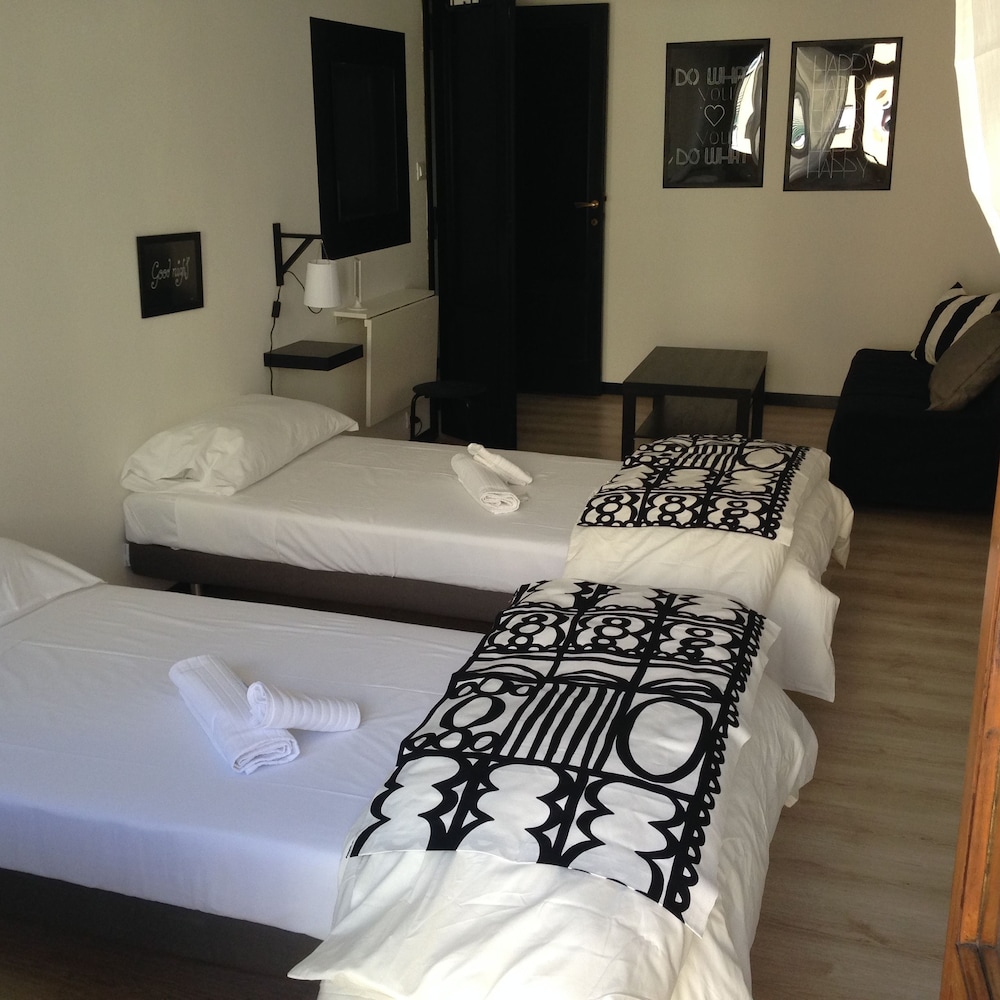 Iron Bridge Accomodation