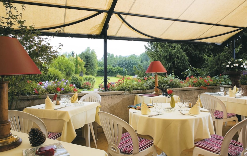 Hotel le Relais - Property Image 5