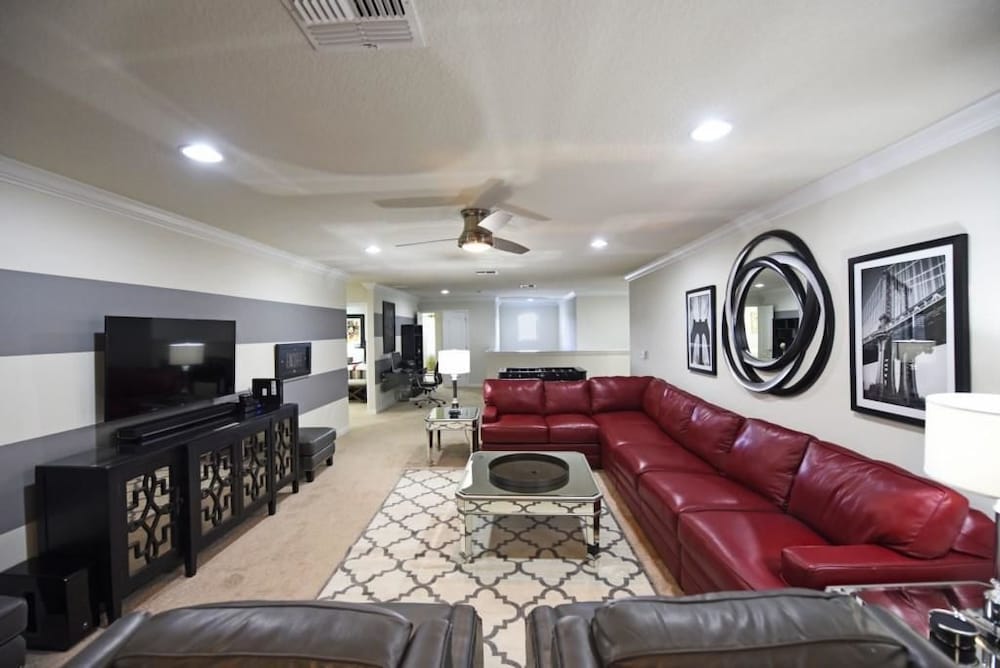 8878 Windsor Hills House 8 Bedroom by Florida Star - Image 2