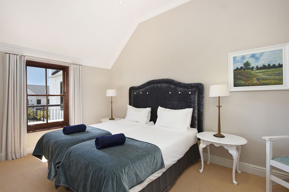 Winelands Golf Lodges at De Zalze