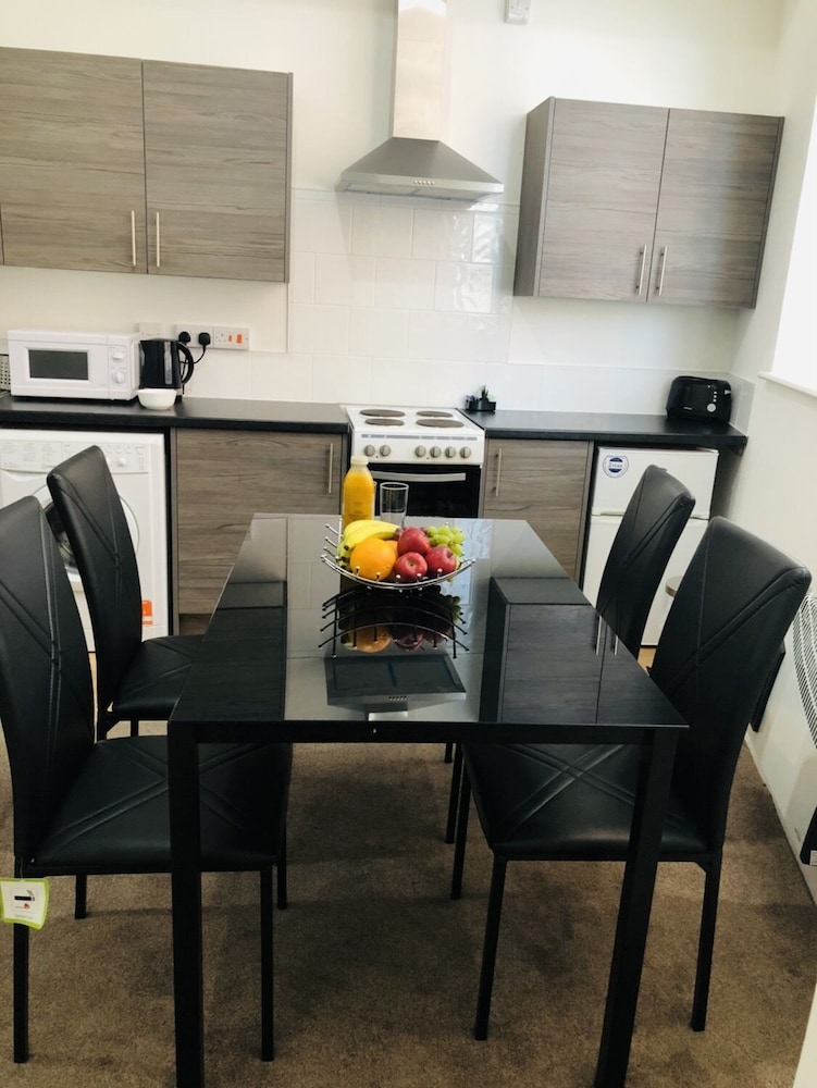 Leicester Vacations - Showcase Apartments - Highcross House Apart Hotel - Property Image 1