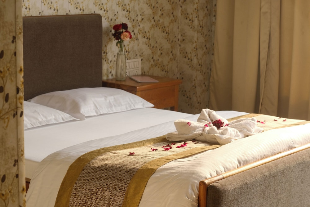 Qila Hotel