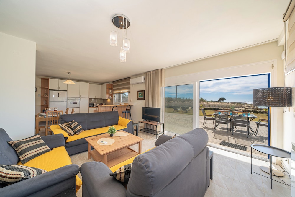 Sandoa Residence