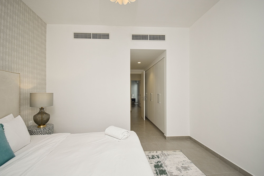 Elegant 3 BR Dubai South