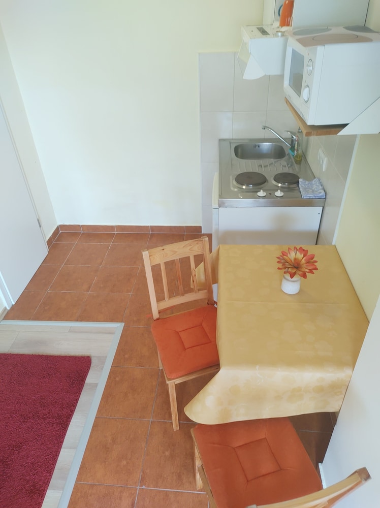 Anna Guesthouse