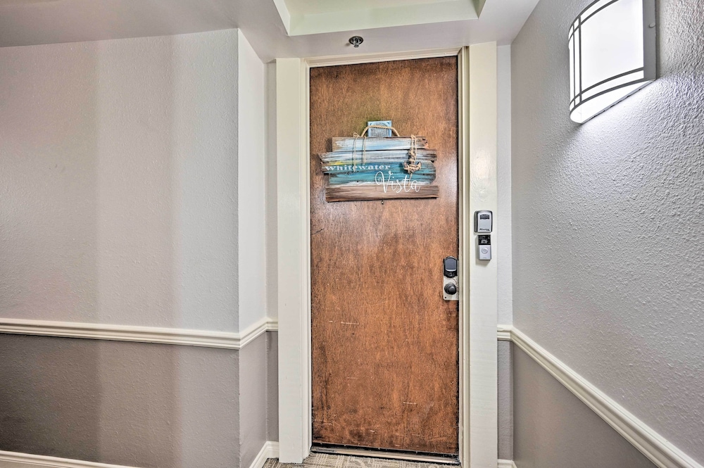 Beachfront Oceanside Condo w/ Amenity Access!