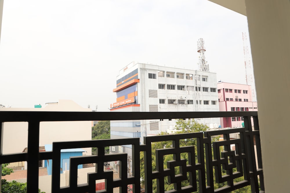 Shree Service Apartment