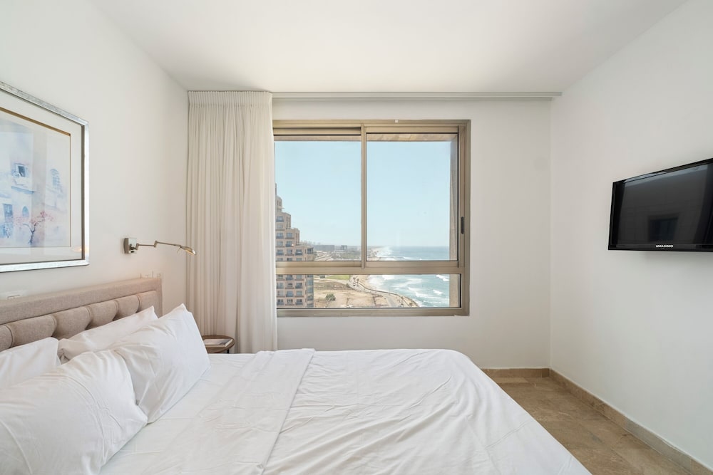 HaCarmel Beach Penthouse by Sea N Rent
