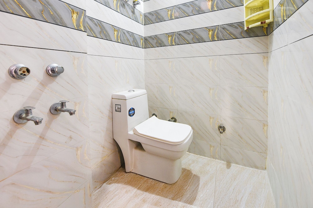 Fabhotel Comfort Home Stay