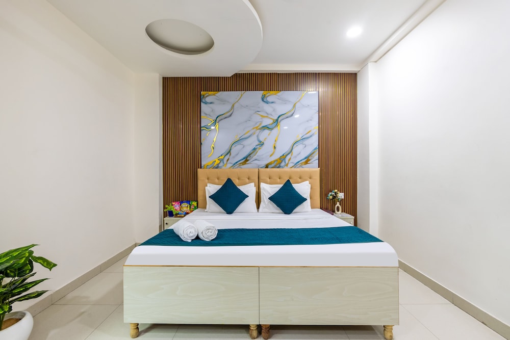 Hotel Admire Expressway BY ASPL