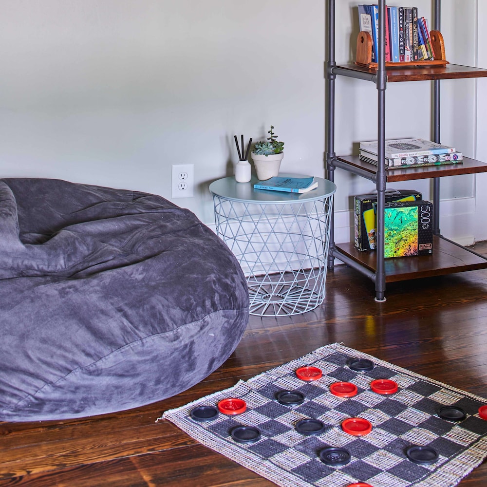 Apt2 Charles - Amazing Outdoors Dog-friendly