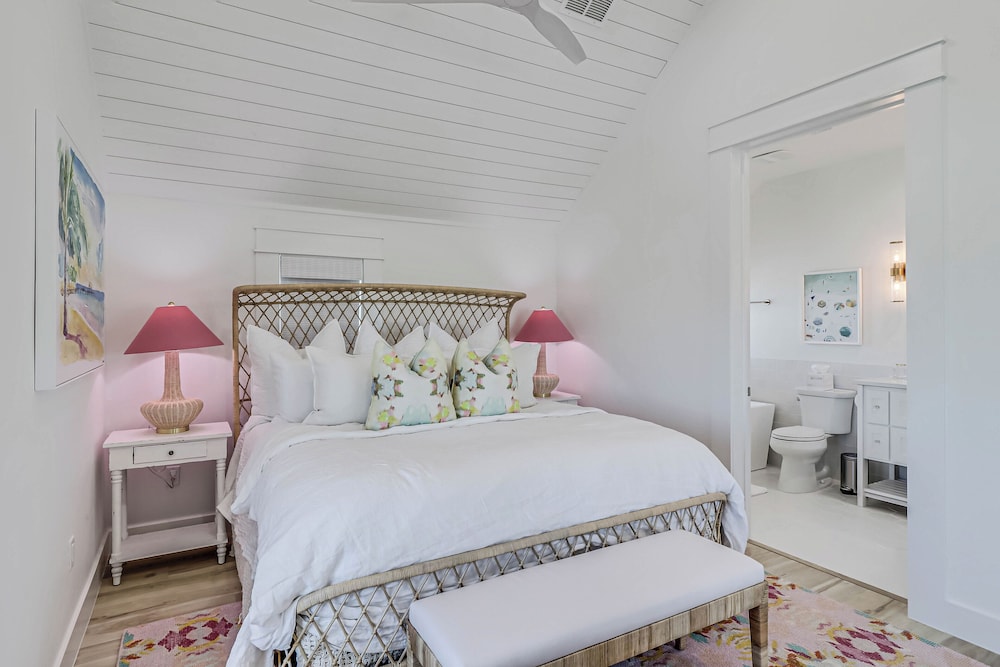 The Coastal Cottage 210esc-b