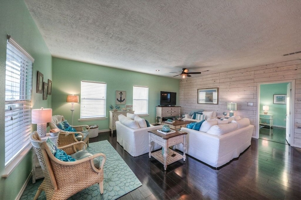 Once Upon A Tide 3 Bedroom Home by RedAwning
