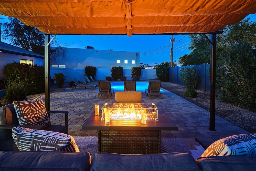Disco in the Desert - Walk 2 Old Town - Pool Heat Available