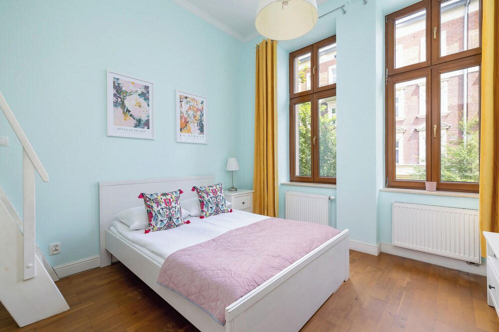 Cozy Apartment in the Center by Renters